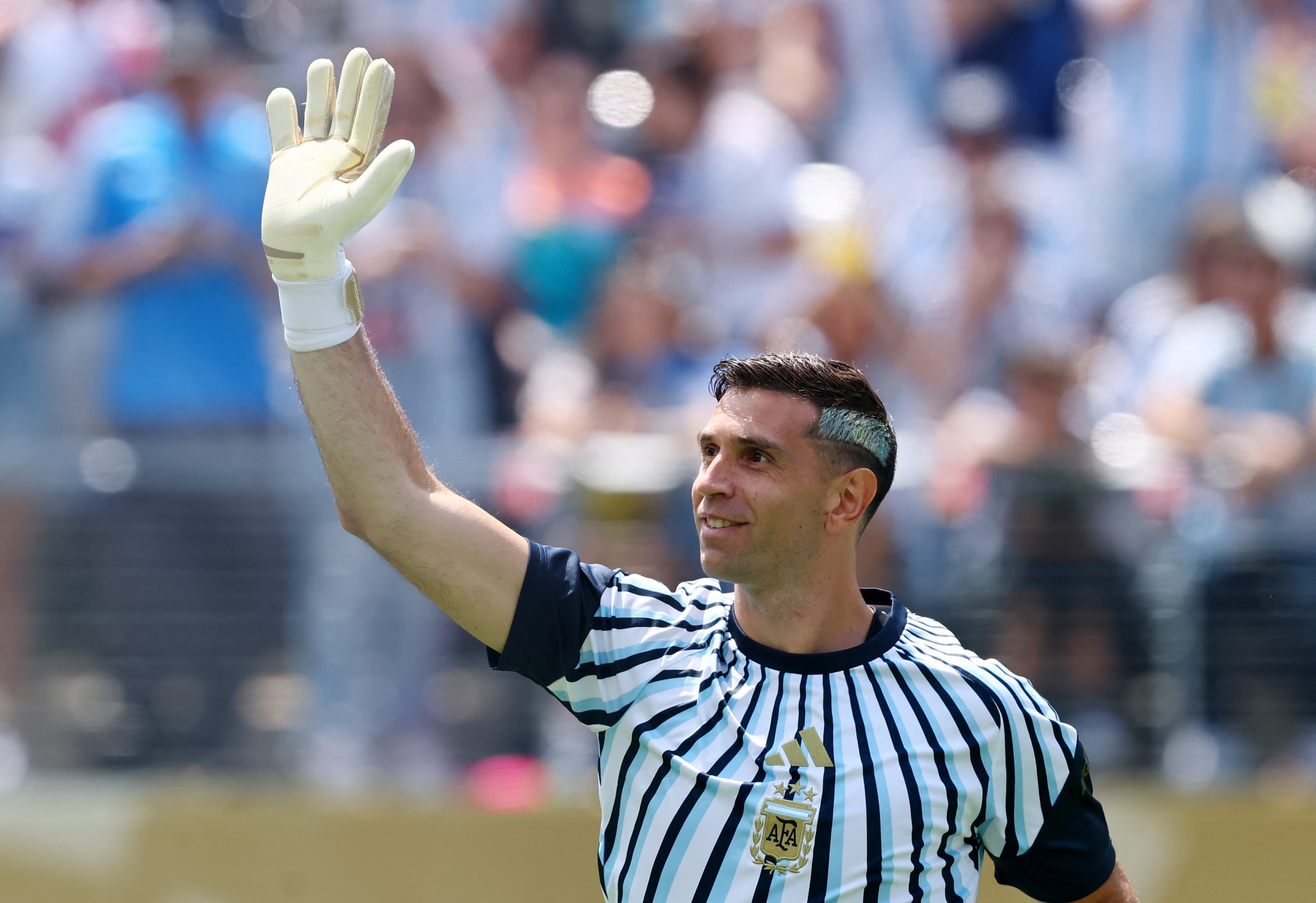 Juventus cible Dibu Martínez, gardien argentin de la finale 2026