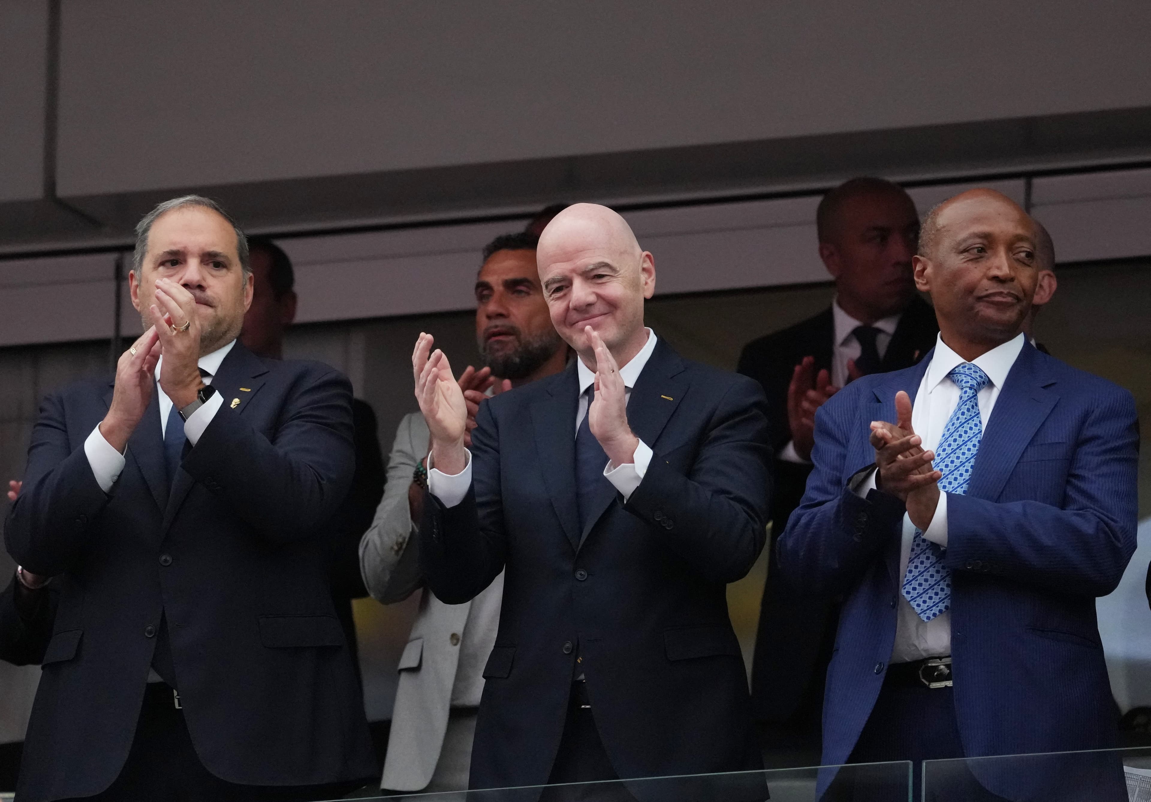 Européens, Asiatiques et Nord-Américains s'opposent à Infantino